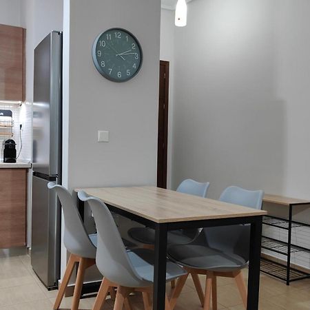 Rock & Roll 1 - Modern Apartment In Trikala 외부 사진